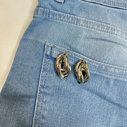 Twist Hug Earrings