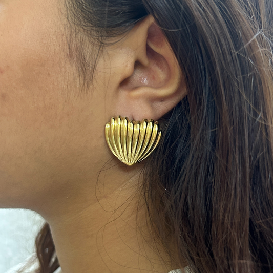 Golden Shell Hearts